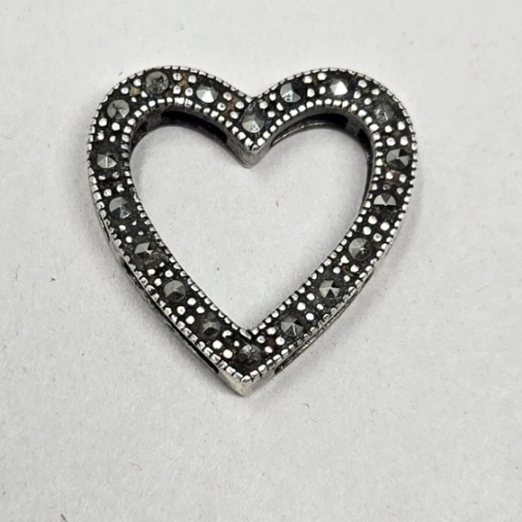 This Sterling .925 Silver Heart Shape Marcasite Stone Slide Open Sides Pendant - Picture 2 of 13